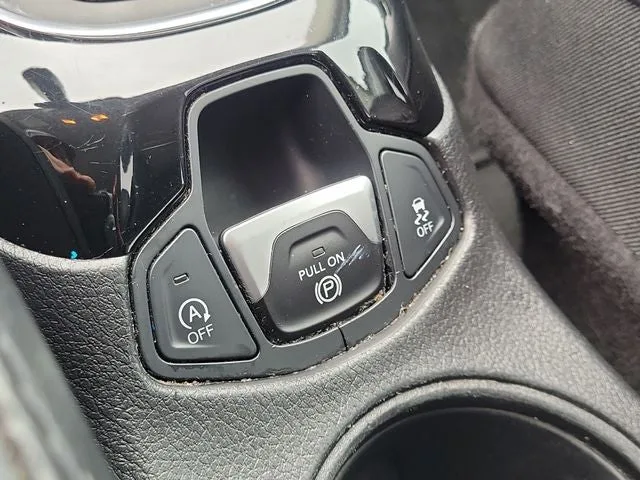 2019 Jeep Compass Latitude photo 28