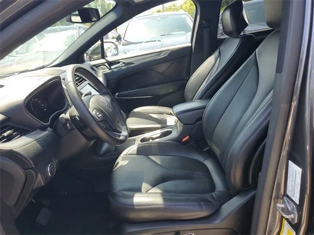 2019 Lincoln MKC Standard photo 13