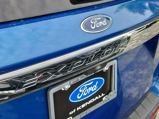 2022 Ford Explorer XLT photo 5