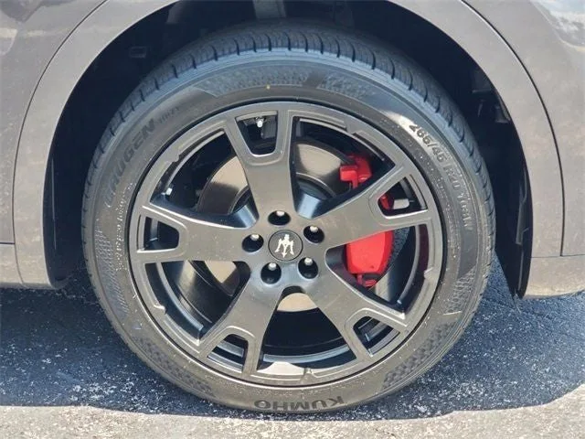 2019 Maserati Levante Base photo 10