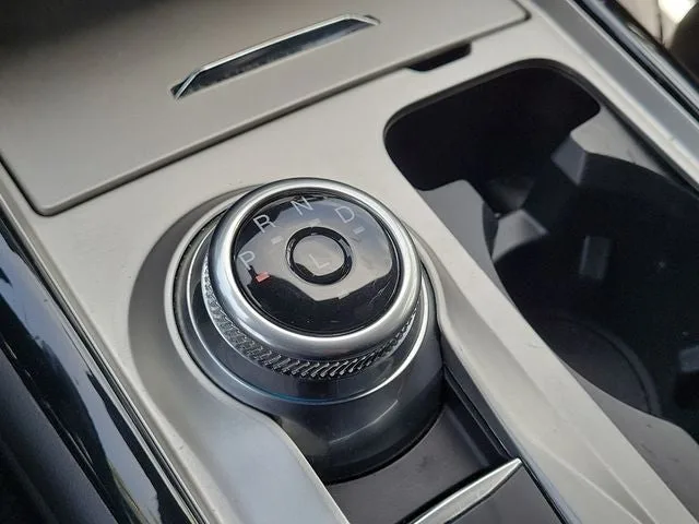 2023 Ford Explorer ST-Line photo 26