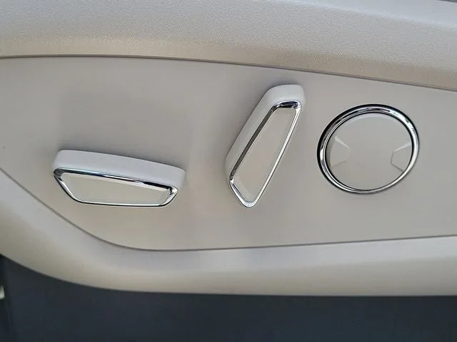 2019 Lincoln Nautilus Standard photo 15