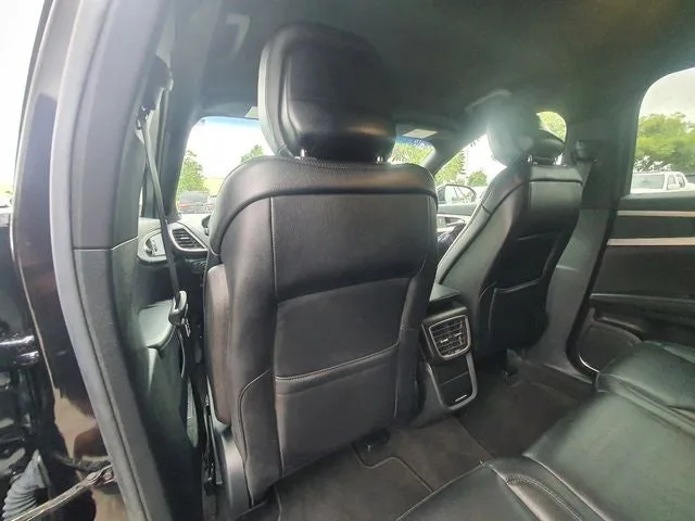 2020 Lincoln Nautilus Standard photo 30