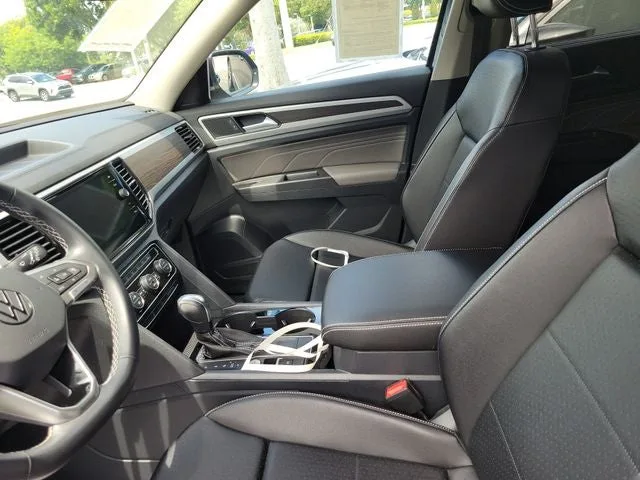 2022 Volkswagen Atlas 2.0T SE w/Technology photo 15