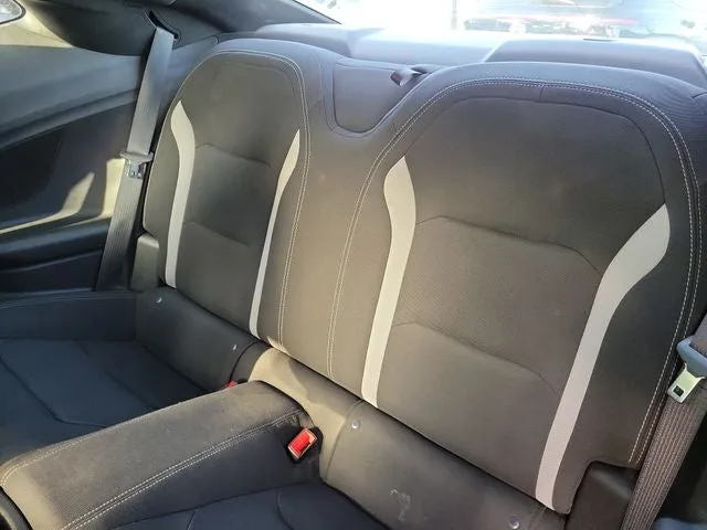 2020 Chevrolet Camaro 1LT photo 11