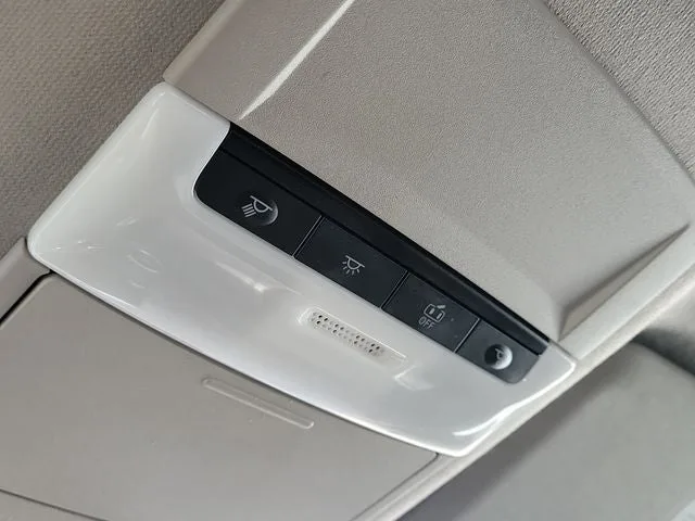2025 Nissan Sentra SR photo 28