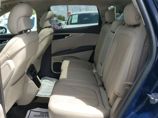 2019 Lincoln Nautilus Reserve photo 10