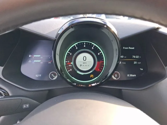 2020 Aston Martin Vantage Base photo 13