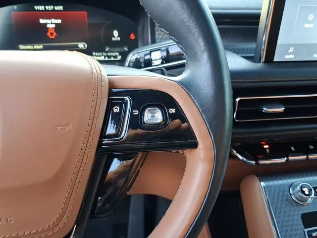2023 Lincoln Aviator Black Label Premium photo 19