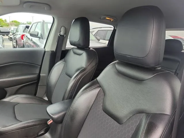 2019 Jeep Compass Latitude photo 9