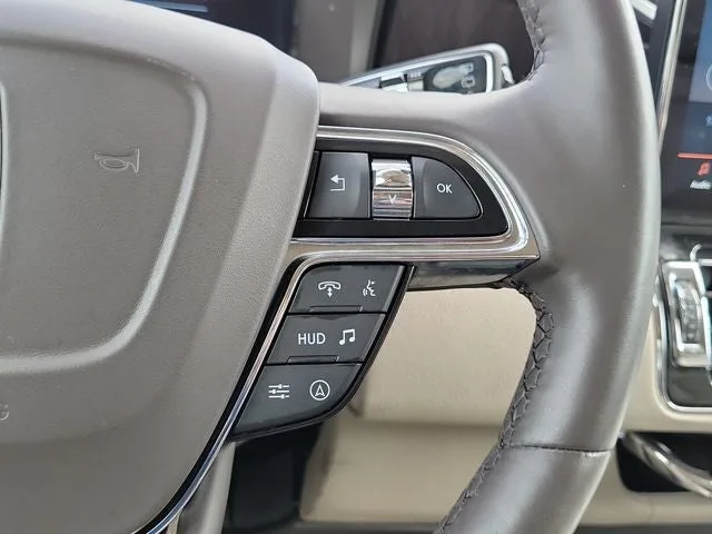 2022 Lincoln Navigator L Reserve photo 22