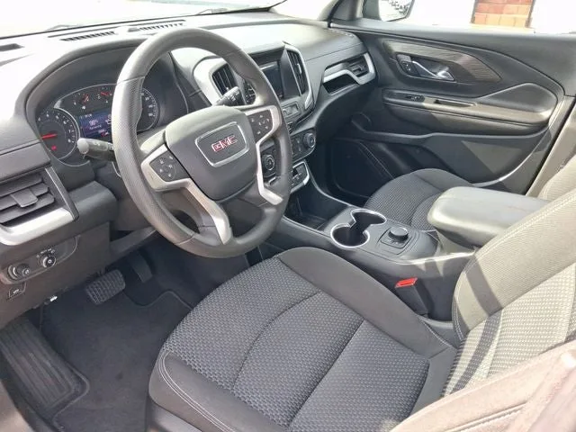 2022 GMC Terrain SLE photo 11