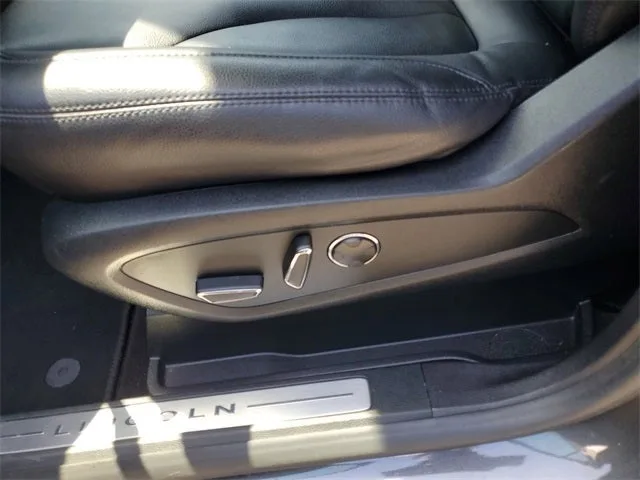 2019 Lincoln MKC Standard photo 14