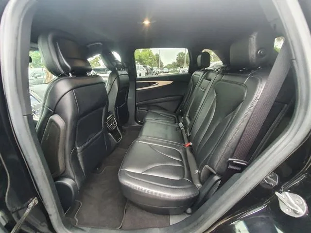 2020 Lincoln Nautilus Standard photo 29