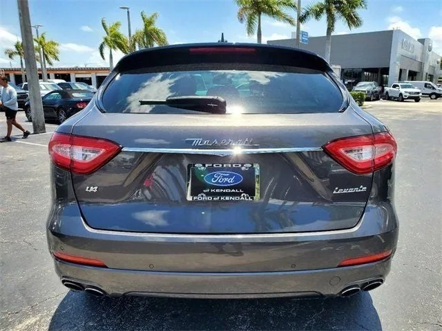 2019 Maserati Levante Base photo 7