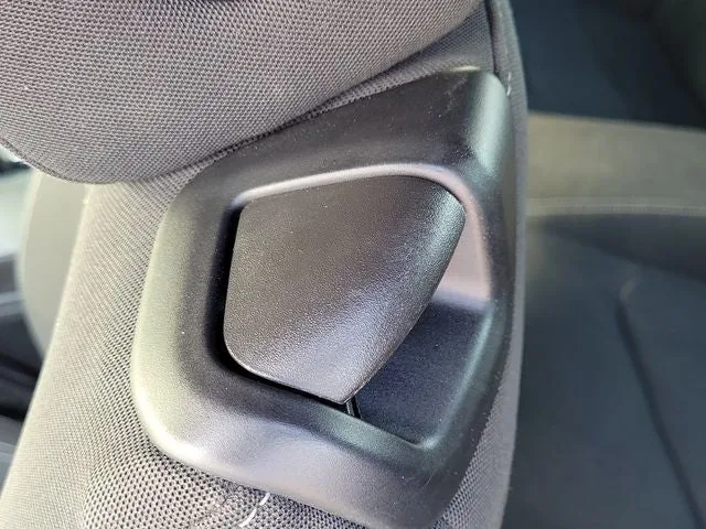 2020 Chevrolet Camaro 1LT photo 12