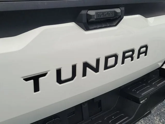 2024 Toyota Tundra SR5 photo 6