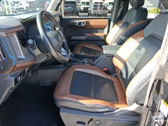 2023 Ford Bronco Outer Banks photo 11