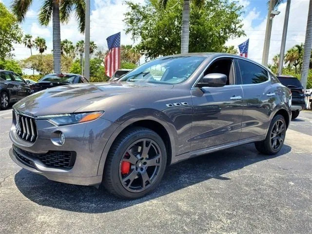 2019 Maserati Levante Base photo 4