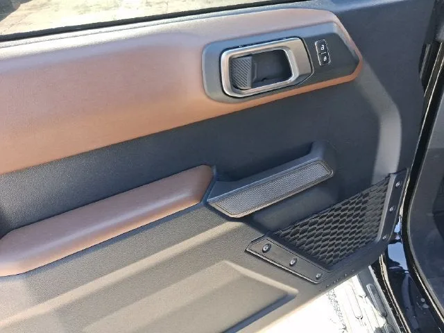 2023 Ford Bronco Outer Banks photo 12