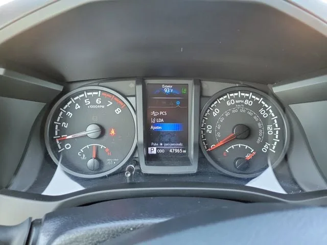 2022 Toyota Tacoma SR V6 photo 16
