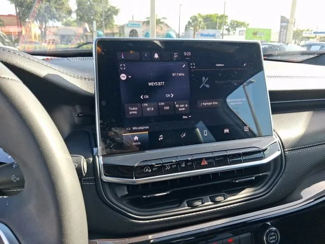 2023 Jeep Compass Latitude photo 19