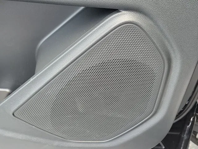 2023 Ford Explorer ST-Line photo 28