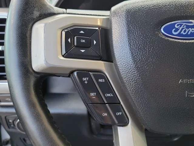 2019 Ford F-250SD Lariat photo 21