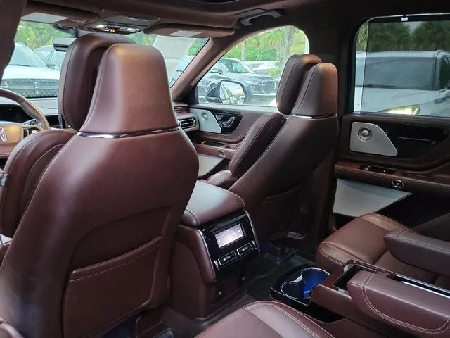 2024 Lincoln Aviator Black Label Premium photo 12