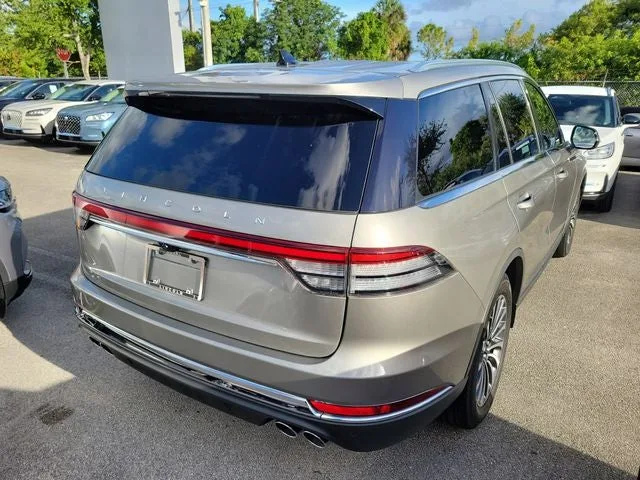 2023 Lincoln Aviator Reserve Premium photo 3