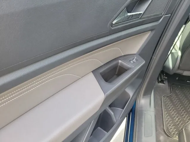 2022 Volkswagen Atlas 2.0T SE w/Technology photo 9
