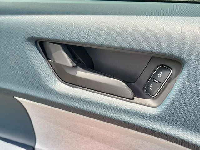 2023 Ford Maverick XLT photo 17