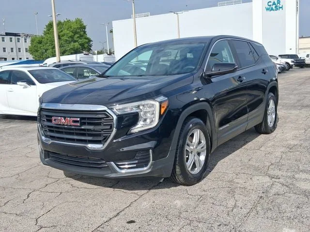 2022 GMC Terrain SLE photo 2
