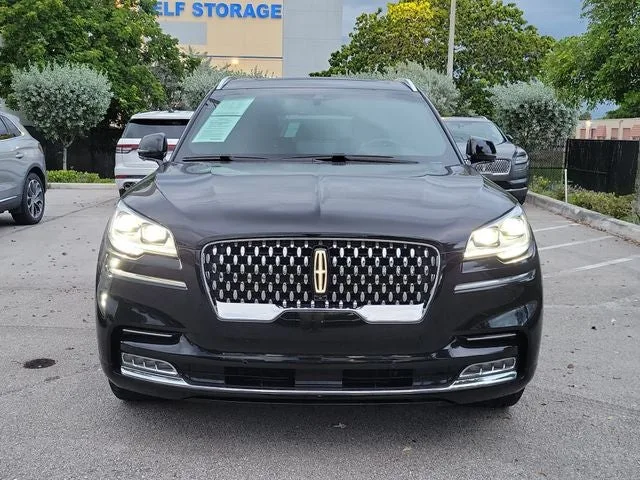 2024 Lincoln Aviator Black Label Premium photo 2