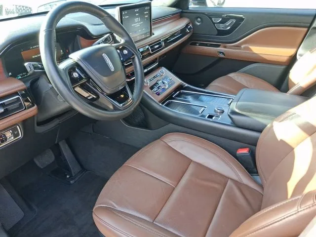 2022 Lincoln Aviator Reserve Premium photo 11
