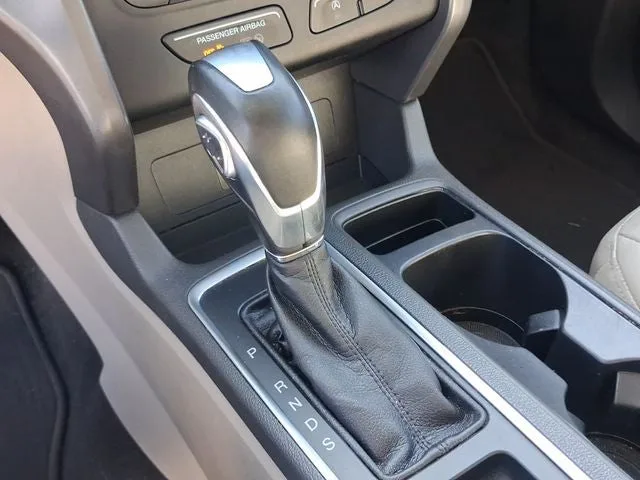 2018 Ford Escape SEL photo 20