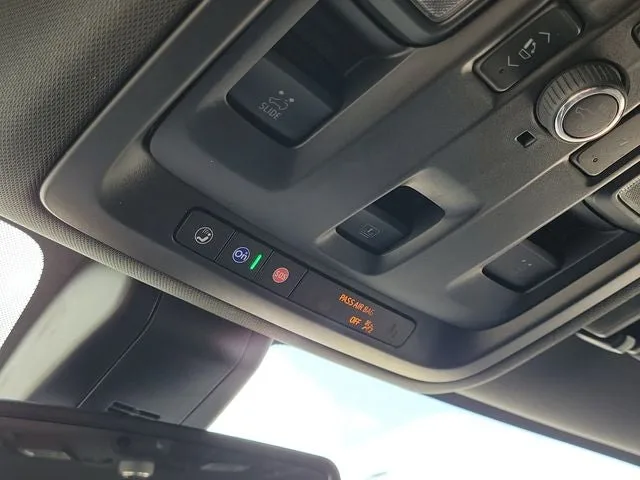 2022 GMC Yukon AT4 photo 27