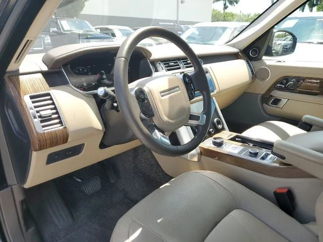 2018 Land Rover Range Rover 5.0L V8 Supercharged photo 17