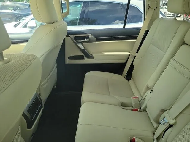 2023 Lexus GX 460 photo 9