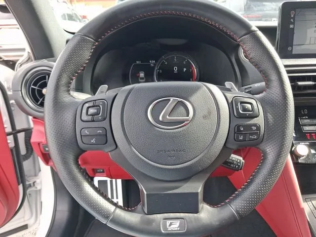 2023 Lexus IS 350 F SPORT photo 16