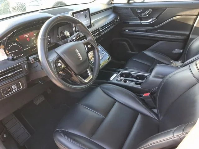 2021 Lincoln Corsair Standard photo 11