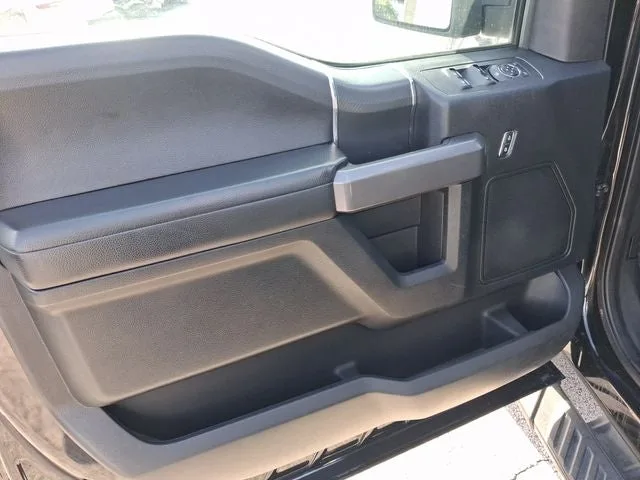 2019 Ford F-150 XLT photo 14