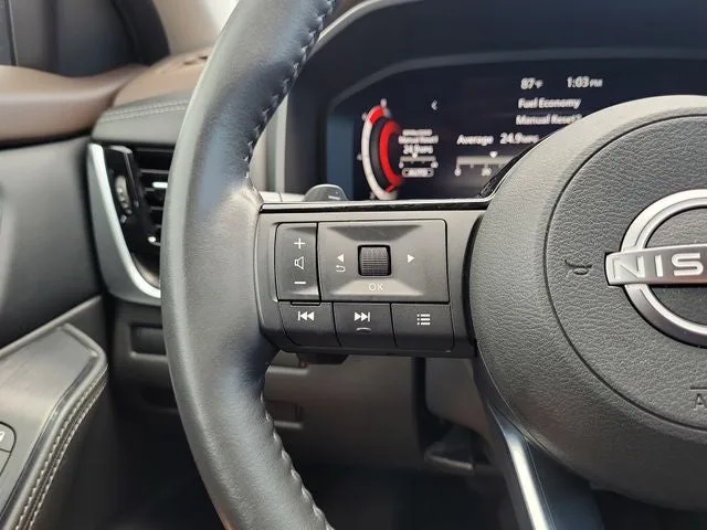 2023 Nissan Rogue Platinum photo 14