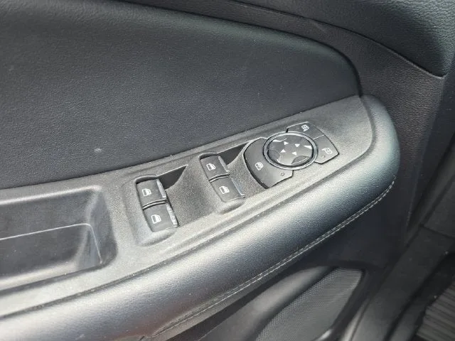2022 Ford Edge SEL photo 15