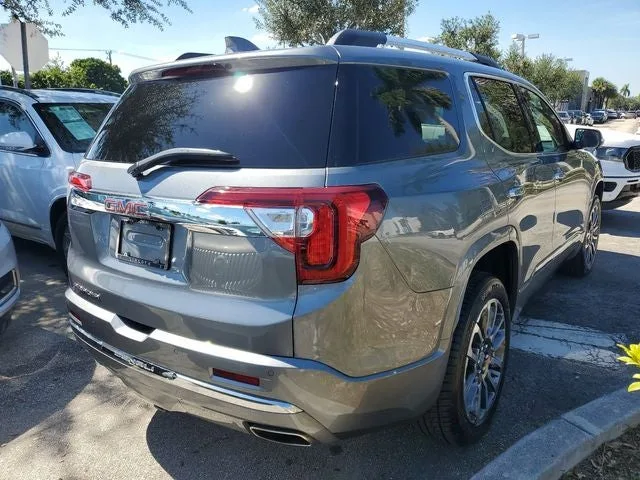2021 GMC Acadia Denali photo 4