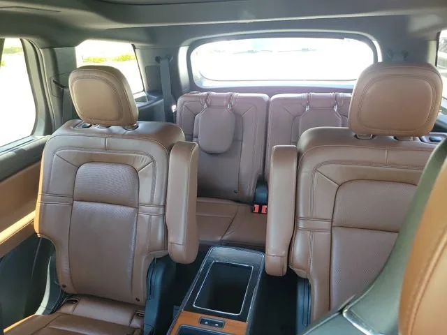 2020 Lincoln Aviator Reserve photo 11