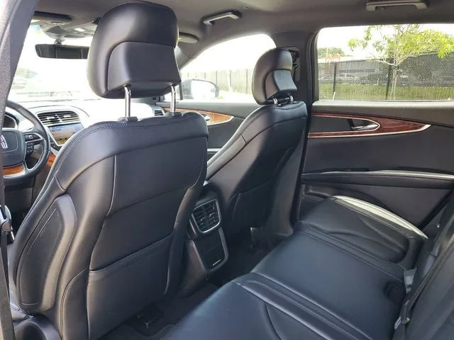 2019 Lincoln Nautilus Select photo 17