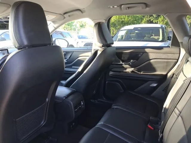 2021 Lincoln Corsair Standard photo 5