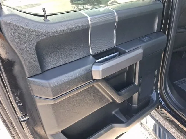 2019 Ford F-150 XLT photo 9