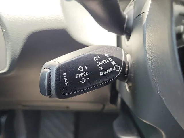 2016 Audi Q3 2.0T Premium Plus FrontTrak photo 21